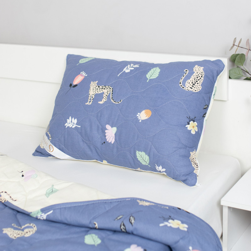 Подушка  детская стеганная 50х70 (см) ЛЕО  (леб пух,поплин) 